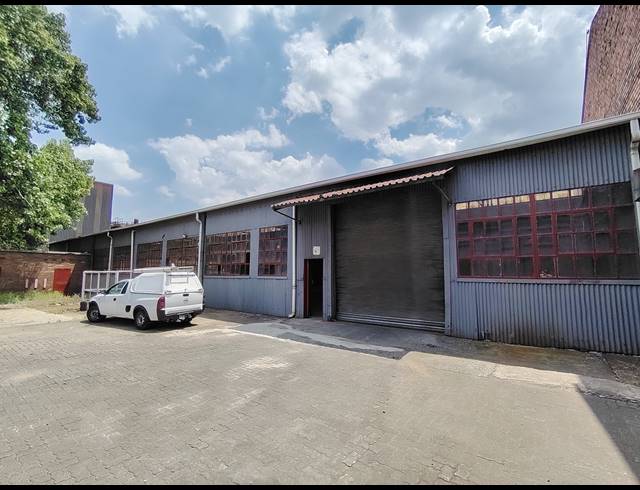 1,500M² WAREHOUSE TO LET IN DRIEHOEK